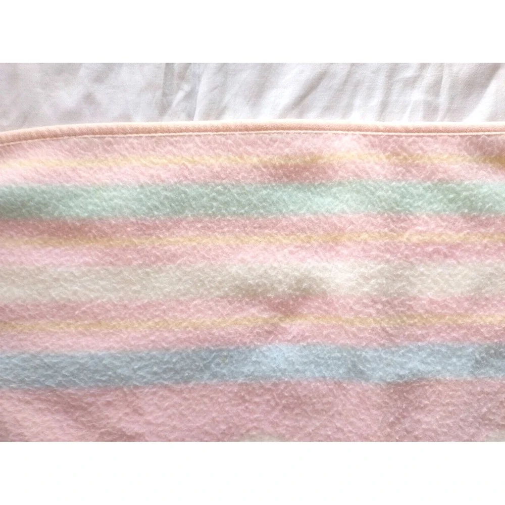 Vintage Beacon Pink White Teddy Bear Balloon Baby Blanket Pastel Stripe WPL 1675